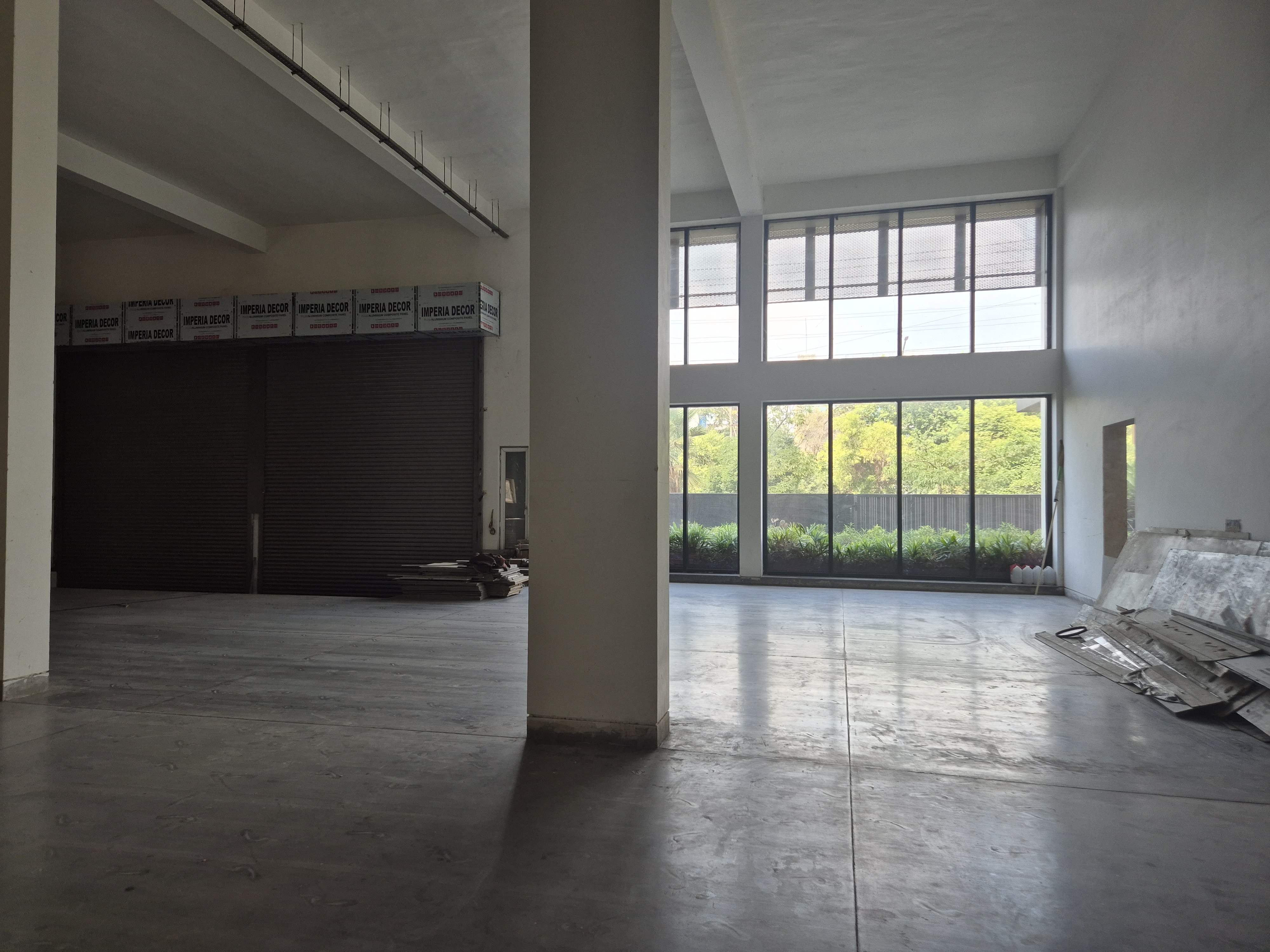 Factory For Sale in Hosiery Complex, Noida