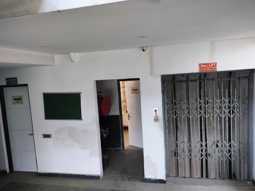 Industrial Factory For Rent in Sector 80, Noida - image 3