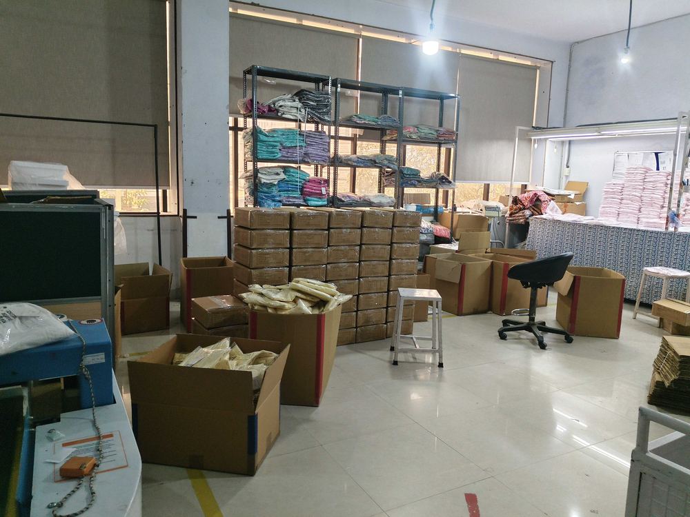 Industrial Warehouse For Rent in Sector 8, Noida - image 1