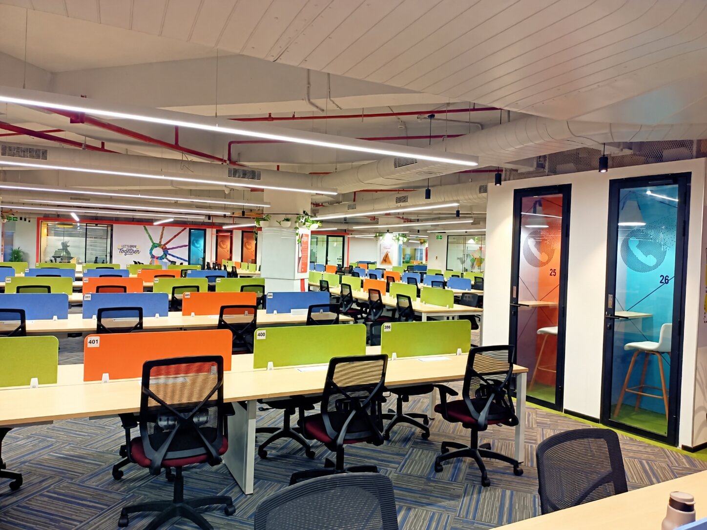 Commercial office space in Noida